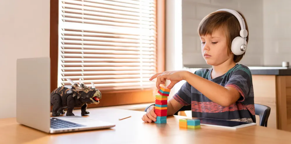 Evde robotik kodlama: donanımsız aktiviteler ve simülatörler