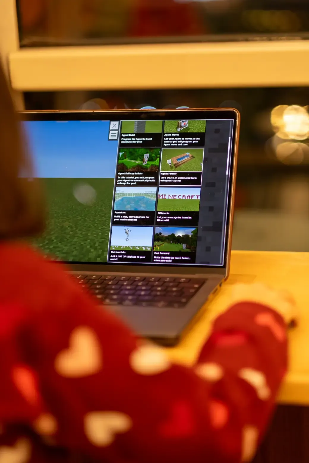 Designing and presenting virtual Minecraft worlds